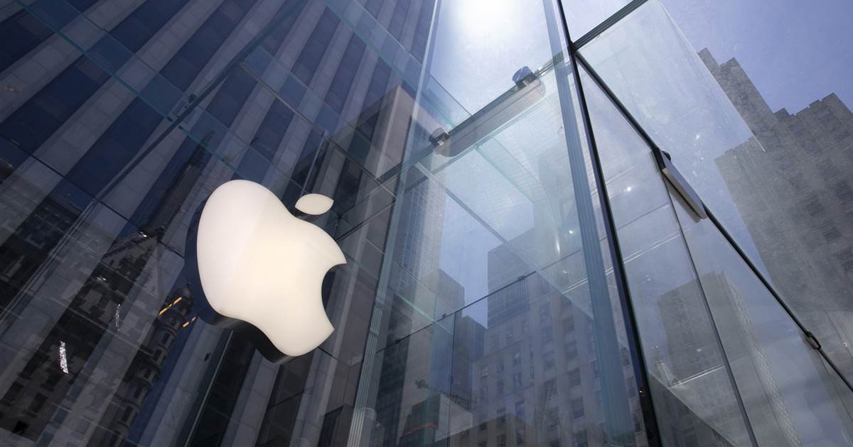 苹果成为首家市值达到2万亿美元的科技公司